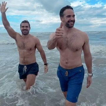 Governador Eduardo Leite curte praia com o marido no Rio Grande do Sul; veja vídeo