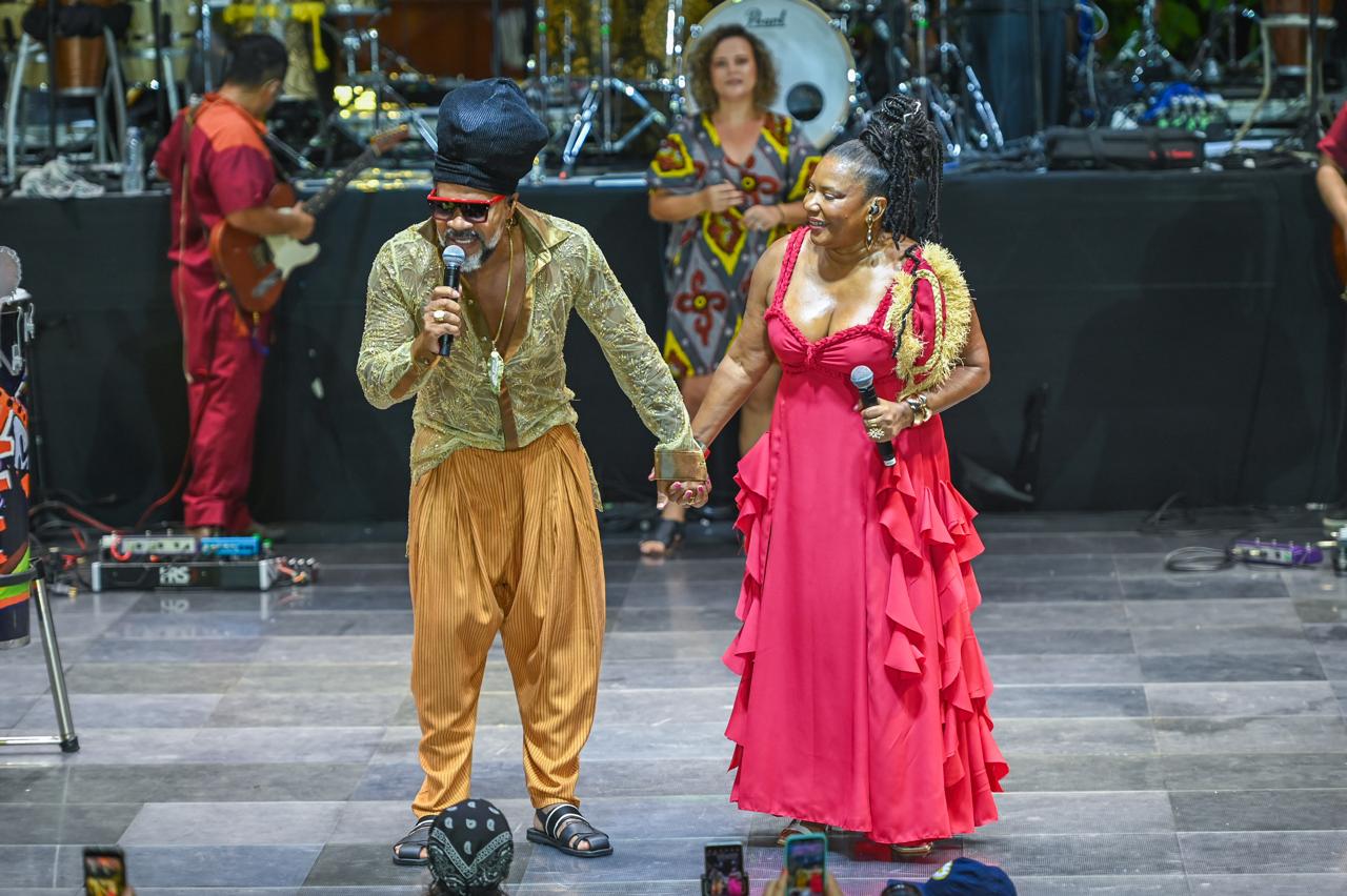 Carlinhos Brown e Margareth Menezes