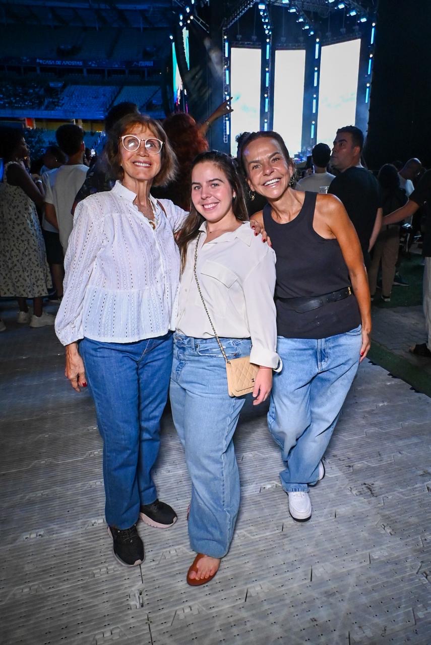 Sônia Dias, Maria e Cynthia Sangalo