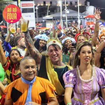 Bloquinho com personagens da Disney é destaque em pré-Carnaval na Barra