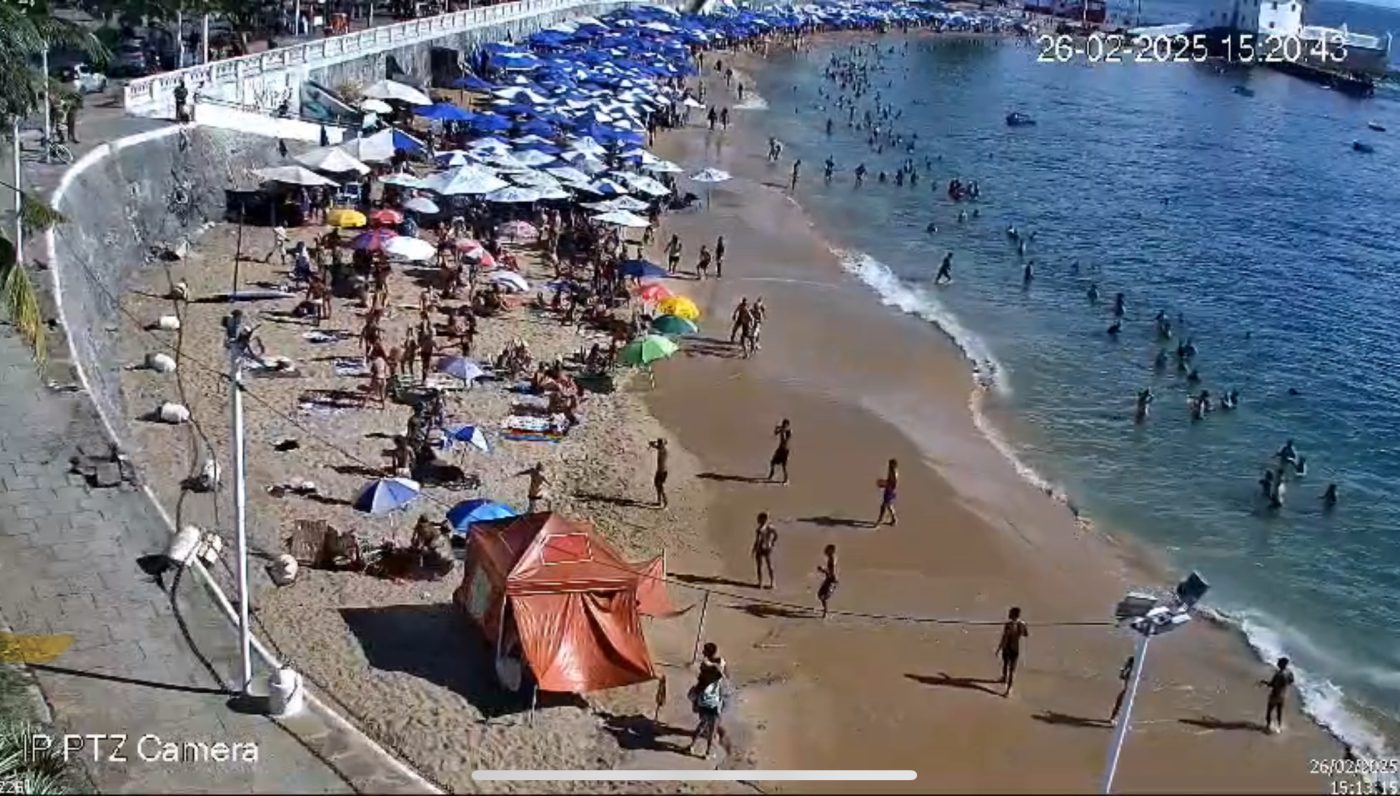 Contenção na Barra desabou após homem tropeçar durante discussão; veja vídeo