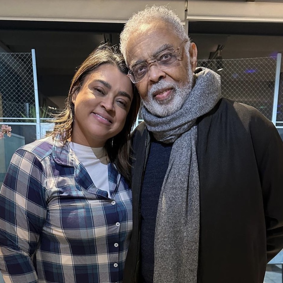 ‘Hoje é dia do Brasil inteiro comemorar’, diz Gilberto Gil após alta da filha, Preta Gil