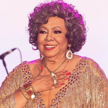 Alcione traz turnê comemorativa a Salvador com show único na Concha Acústica