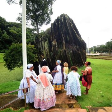 Em sua 16ª edição, Caminhada da Pedra de Xangô volta a movimentar a capital baiana neste domingo (9)