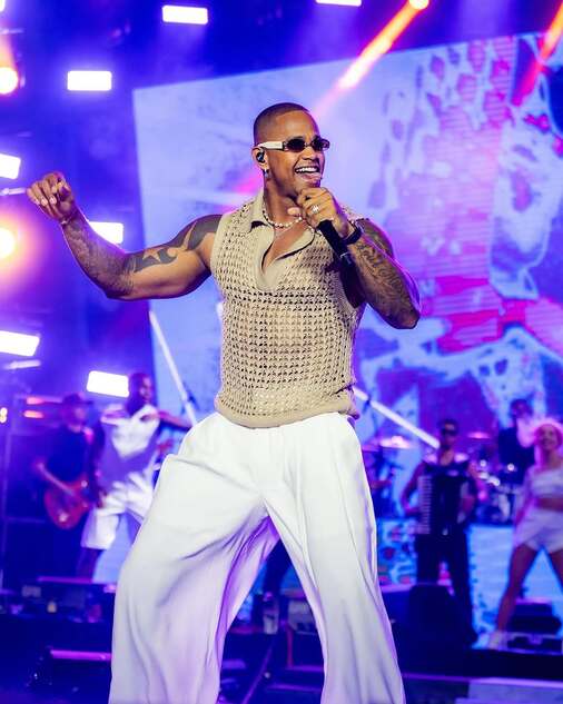 Léo Santana anuncia detalhes da sua estreia no Carnaval de São Paulo