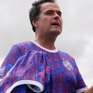 Esporte Clube Bahia lança camisa em homenagem aos 40 anos do Axé com Ricardo Chaves