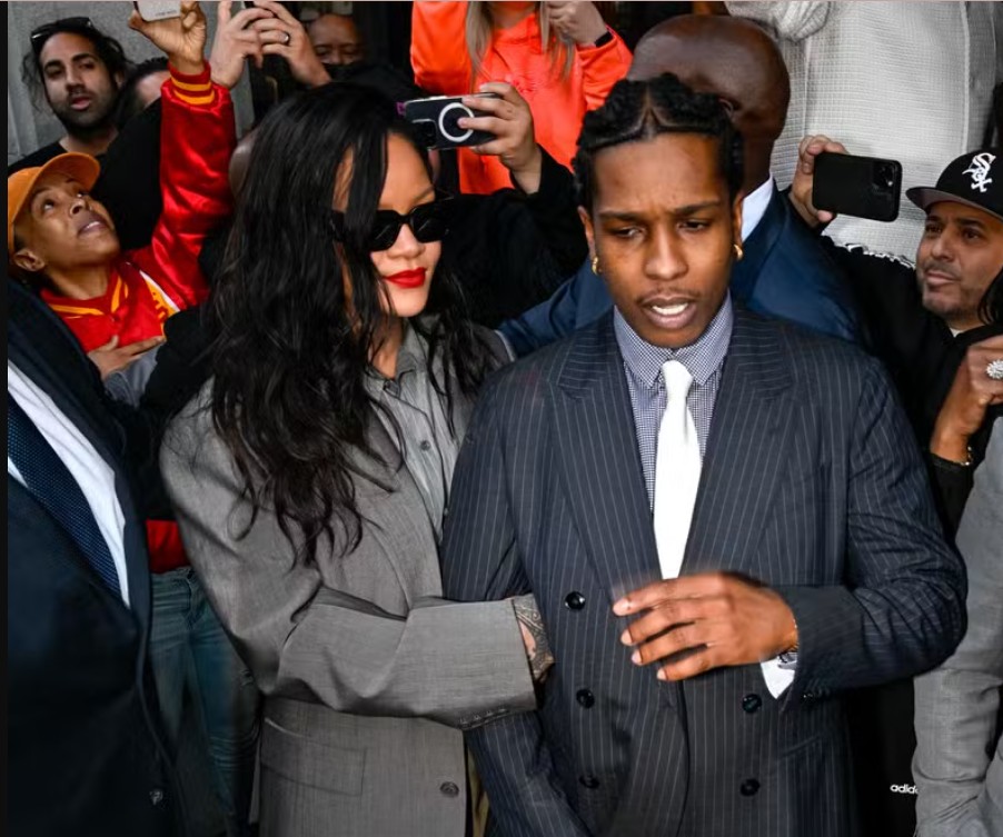 Rihanna se manifesta após absolvição de A$AP Rocky em julgamento por agressão