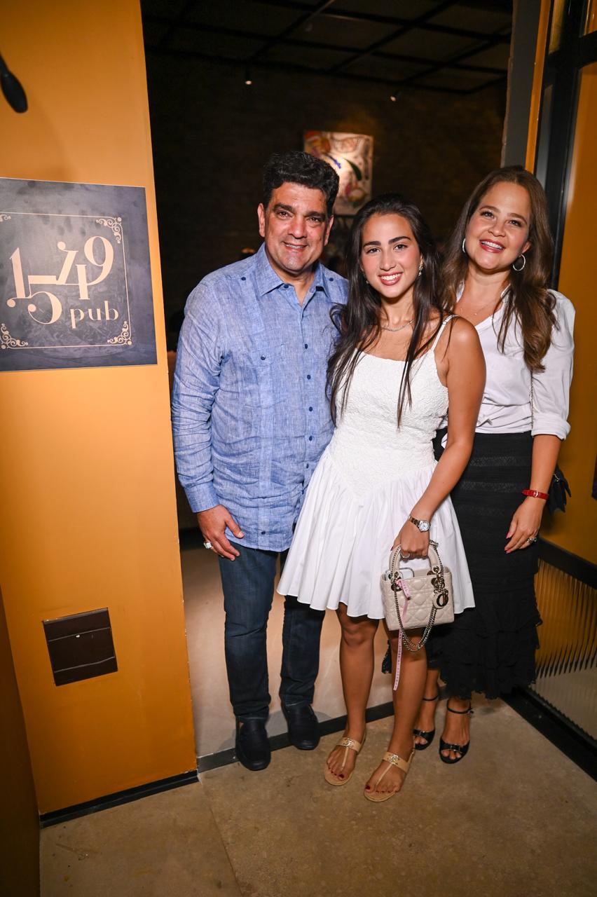 José Antônio Martins Monteiro, Fabiana e Beatriz Miller