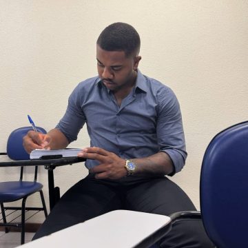 Campeão do BBB 24, Davi Brito inicia aulas na faculdade de Direito: “Muito feliz”