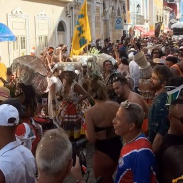 Blocos de rua gratuitos são atração preferida de quem curte carnaval