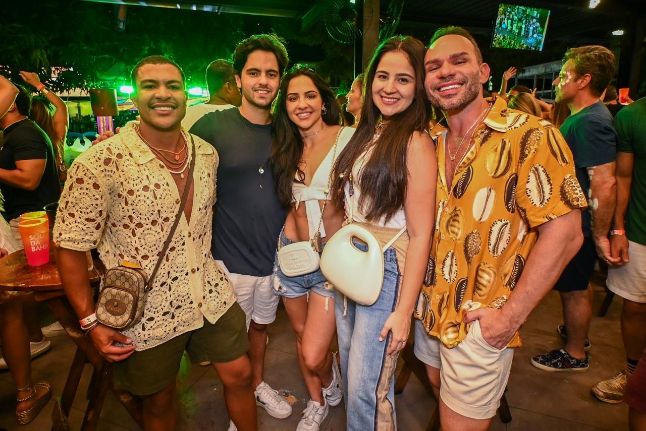 Cássio Barreto, Antonio, Ana Vitória, Maria Pessoa e Diego Andradez