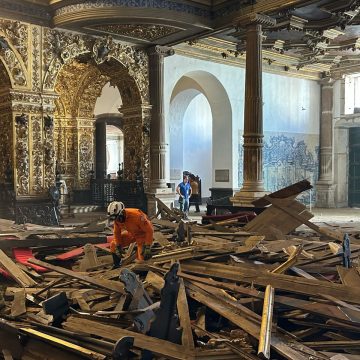 Veja como ficou o interior da Igreja de São Francisco após desabamento