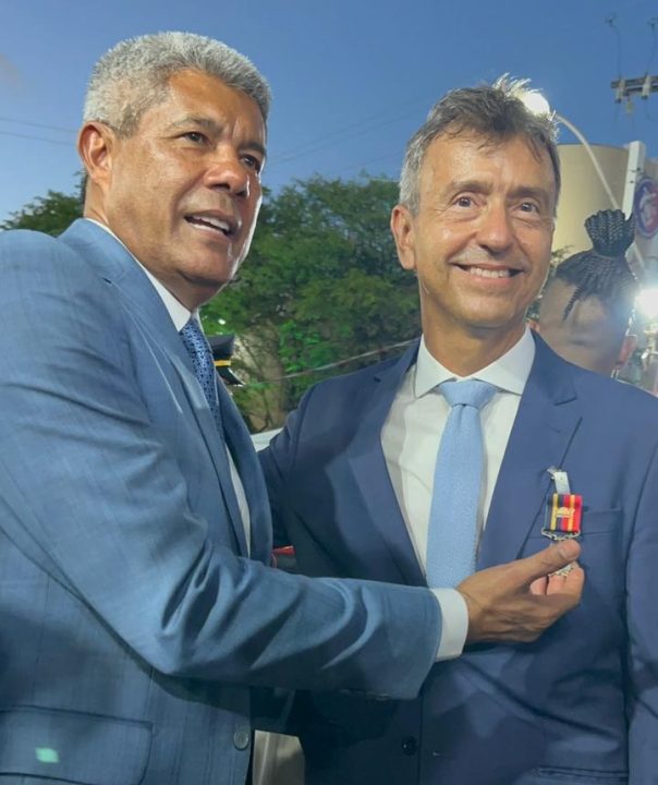 André Curvello é homenageado nos 200 anos da Polícia Militar da Bahia