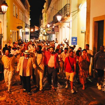 Personagens de Jorge Amado vão às ruas do Pelourinho em 1ª Lavagem de fundação