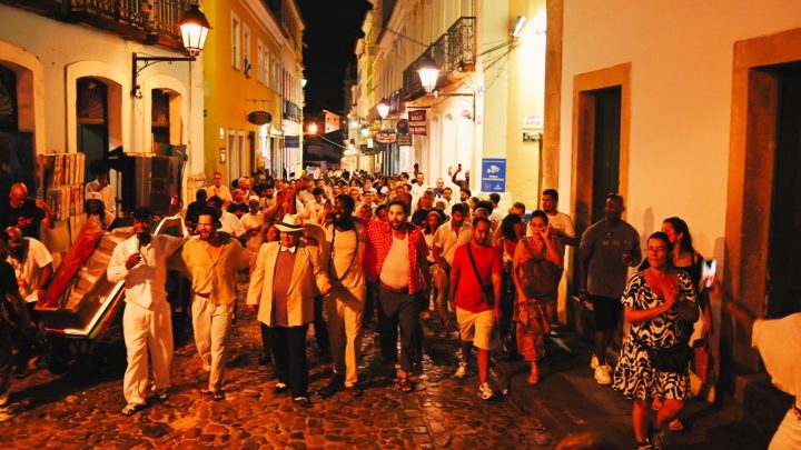 Personagens de Jorge Amado vão às ruas do Pelourinho em 1ª Lavagem de fundação