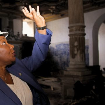 Em Salvador, ministra da Cultura visita Igreja de São Francisco de Assis e anuncia obras emergenciais