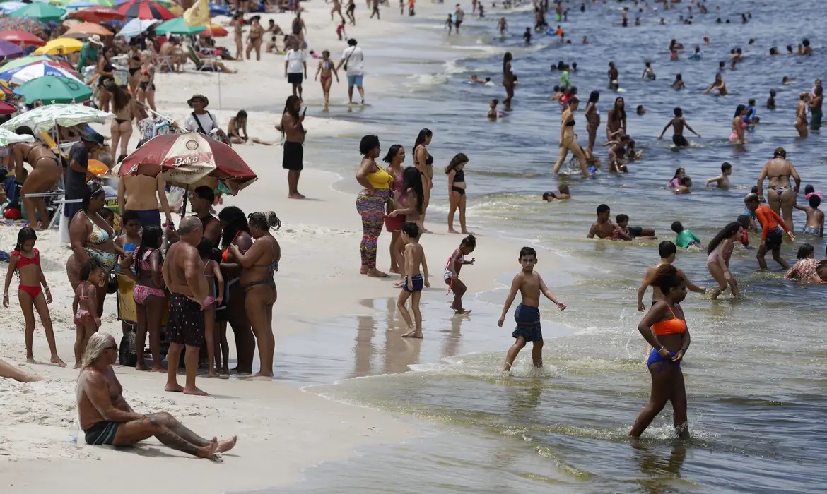 Cidade do Rio de Janeiro atinge nível 4 de calor nesta segunda-feira