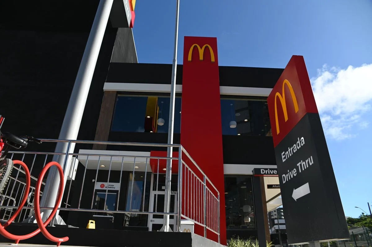 McDonald’s do Rio Vermelho é reinaugurado com 166 lugares e nova decoração; veja fotos