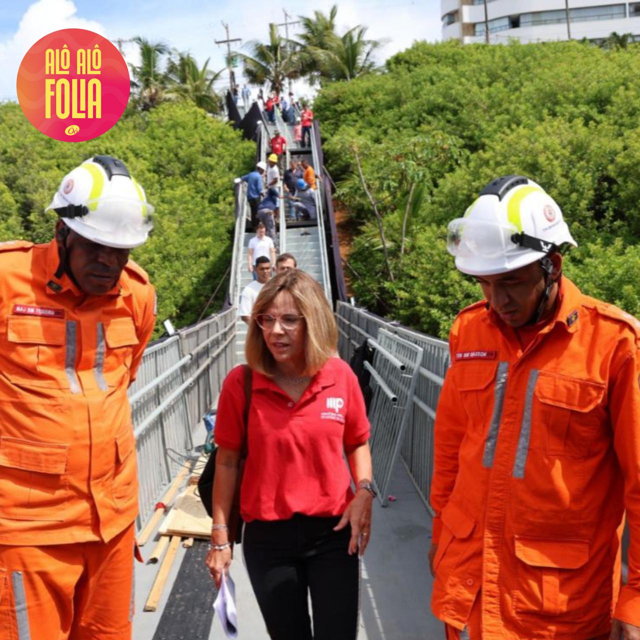 Carnaval 2025: MPBA inspeciona passarela que liga Morro do Ipiranga a camarote em Salvador