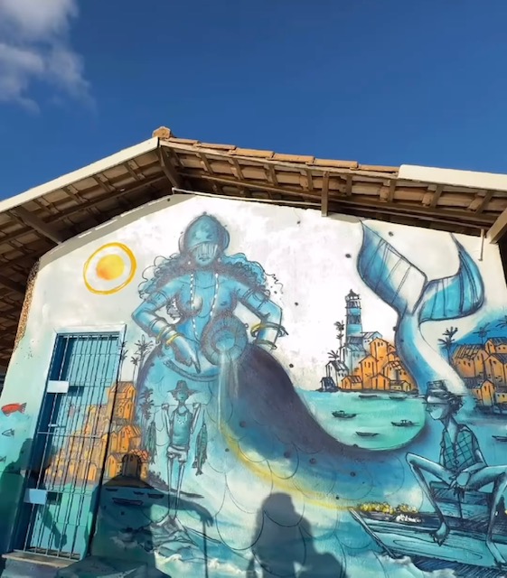 Depois de nova imagem, Casa de Iemanjá ganha mural artístico; veja como ficou