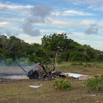 Segunda queda em menos de um mês: aeronave cai em Prado, na Bahia, e deixa vítima fatal