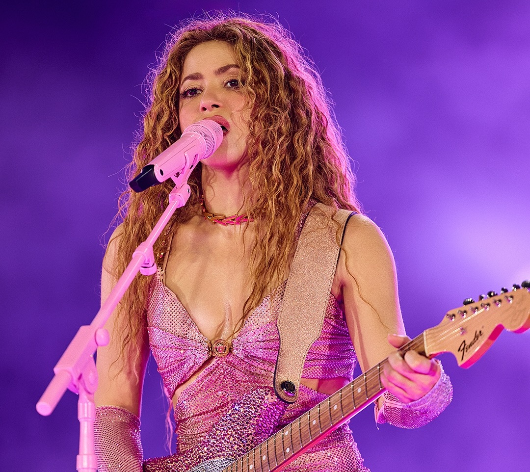 Após se apresentar no Brasil, Shakira é hospitalizada e adia show no Peru