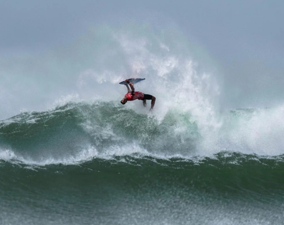 Baiano vence primeira etapa do circuito mundial de bodyboarding em Marrocos