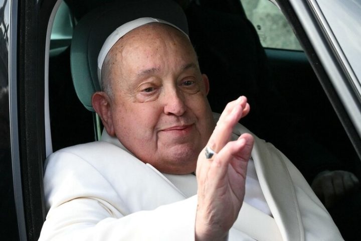 Papa Francisco teve noite tranquila e sem novas crises respiratórias, informa Vaticano