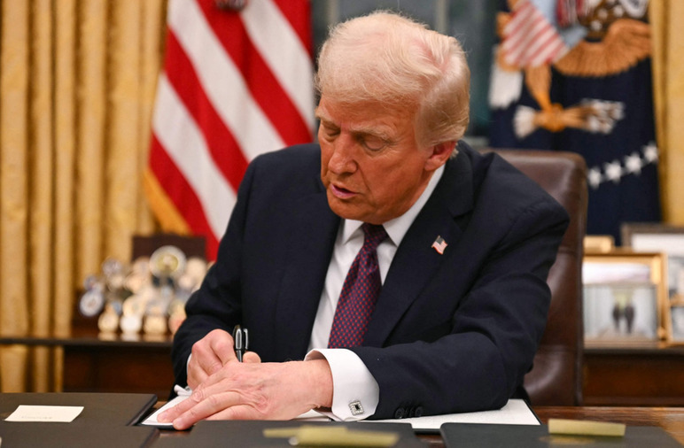 Trump ameaça impor tarifa de 50% sobre produtos da União Europeia