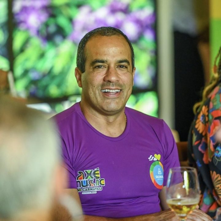 Bruno Reis compartilha momento pós-Carnaval e celebra sucesso da festa em Salvador