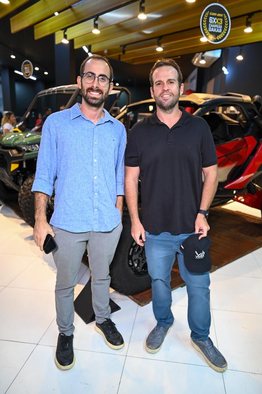 Mateus Almeida e Rafael Dias