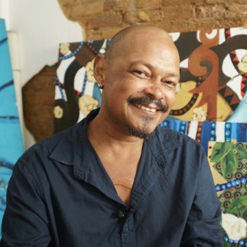 Entre o sertão e a diáspora: Roney George apresenta a exposição ‘Assentamentos’ na Casa do Benin