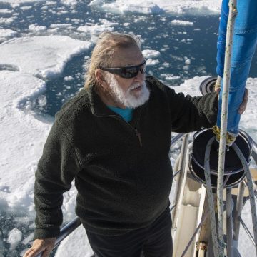 Aos 82 anos, navegador Aleixo Belov desafia o Ártico em travessia inédita