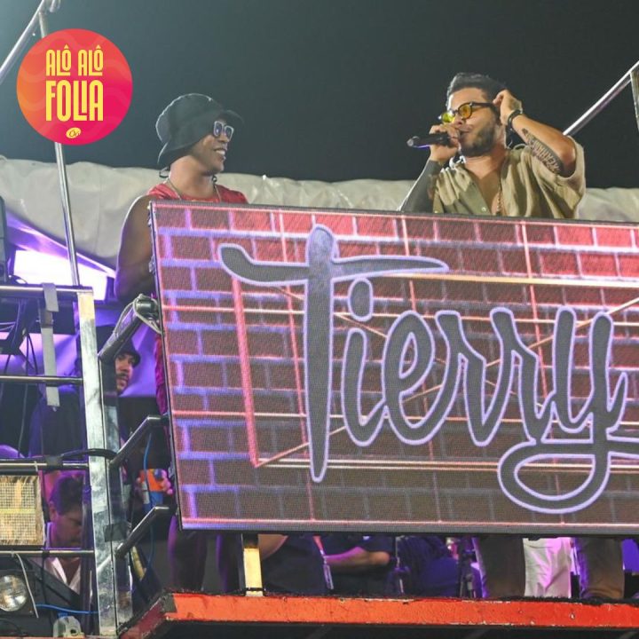 ‘Bloco do Bruxo’: Ronaldinho Gaúcho arrocha ao som de Tierry no Carnaval de Salvador