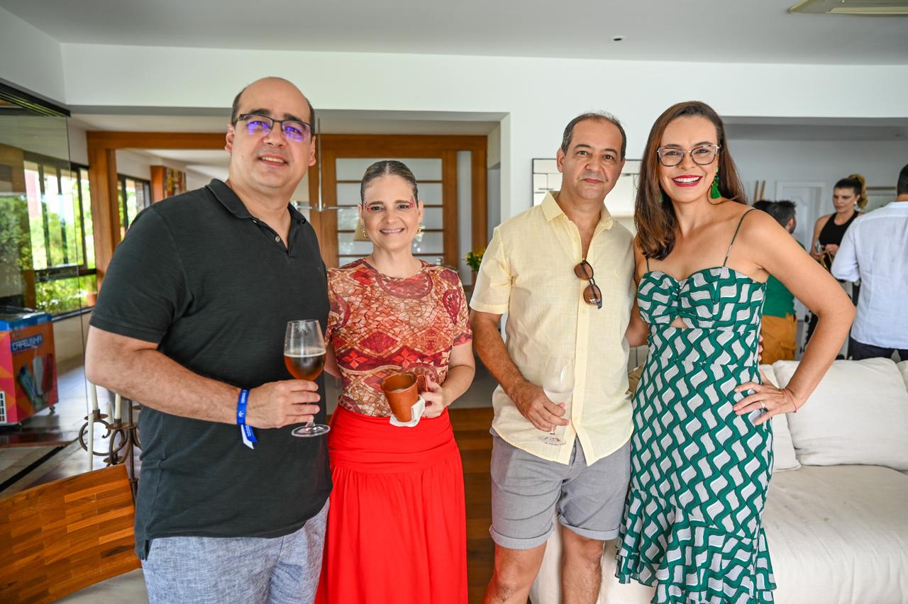 Arthur, Andrea Ferraz, Ivandson e Fernanda Raizama