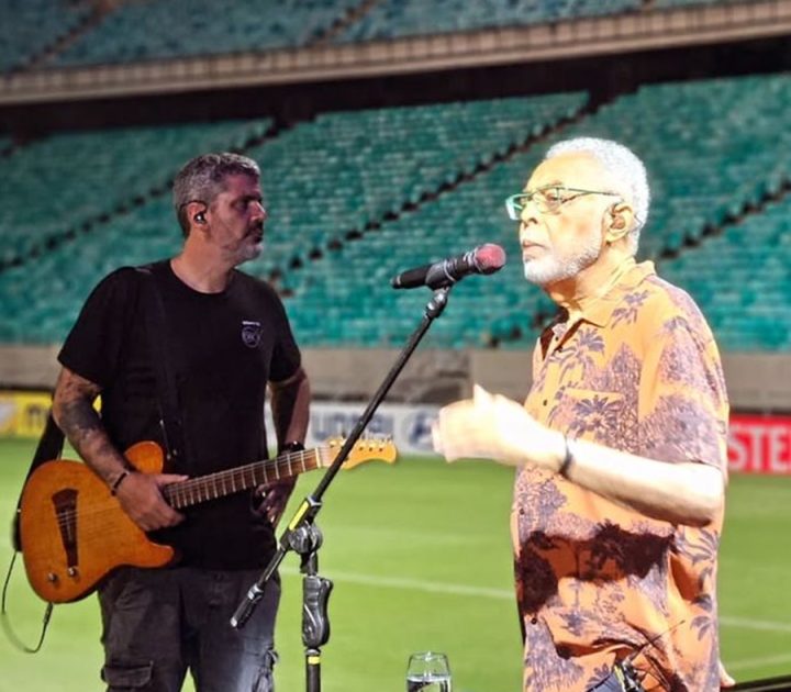 Tudo pronto! João Gil mostra bastidores para abertura da turnê Tempo Rei; veja fotos