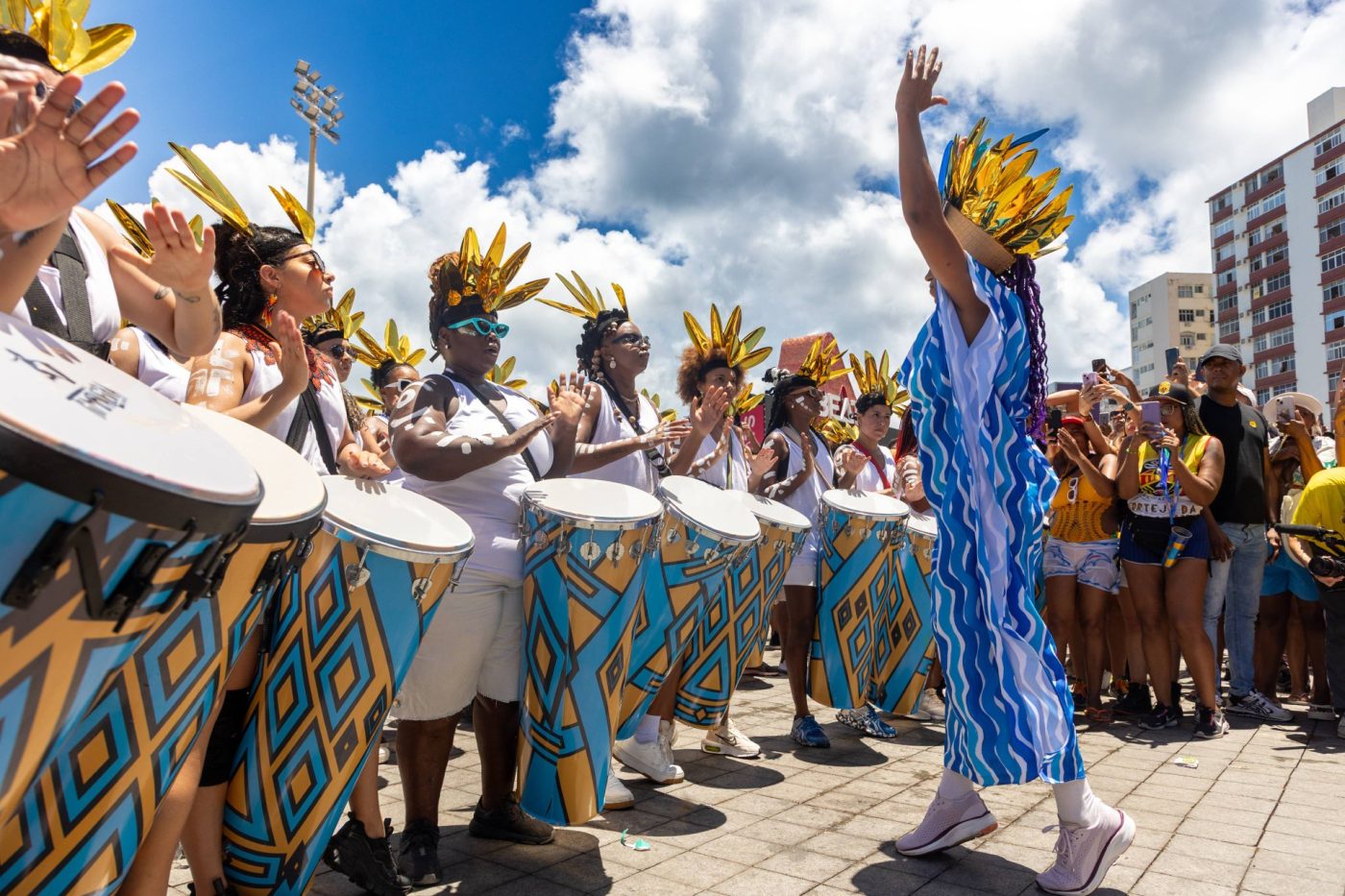 Ainda estou aqui: Arrastão da Quarta de Cinzas encerra Carnaval de Salvador 2025