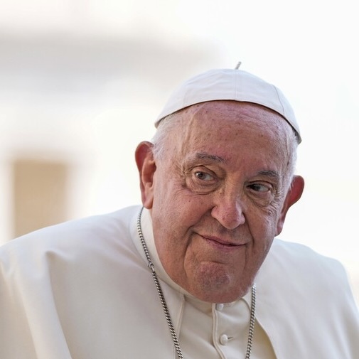 Papa Francisco apresenta leve melhora e tem noite tranquila, diz Vaticano