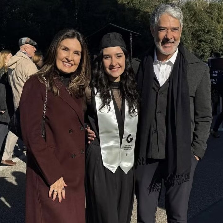 Filha de Bonner e Fátima compartilha momentos divertidos em Paris após formatura