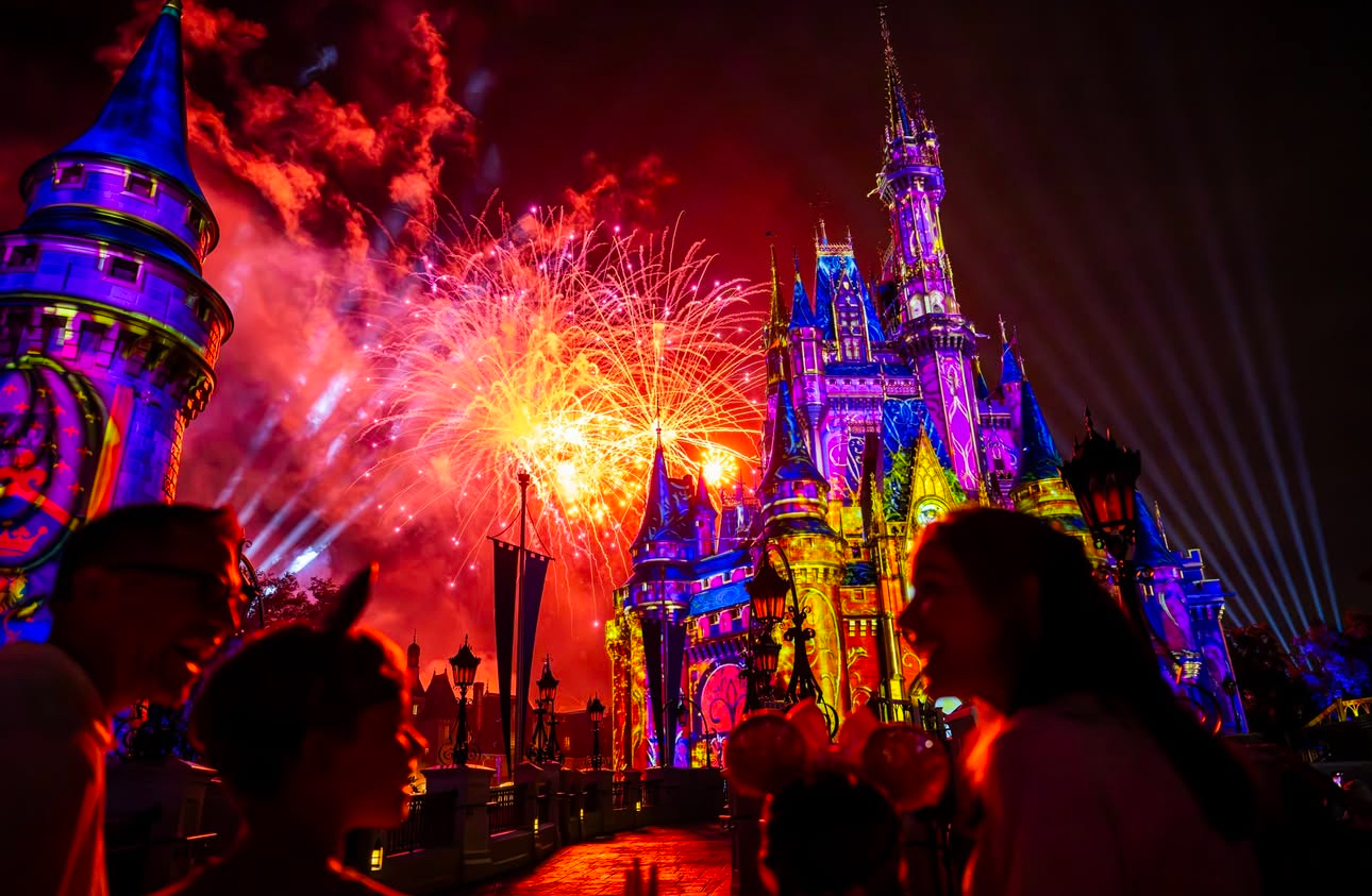 Disney suspende funcionários após decisão da Suprema Corte sobre imigrantes venezuelanos
