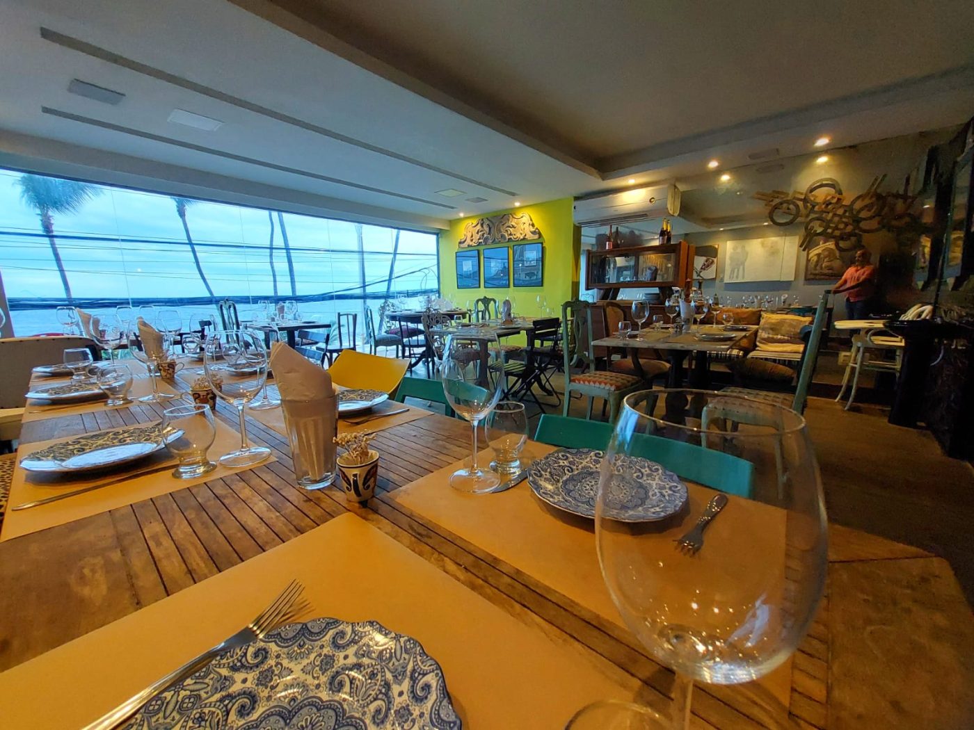 Restaurante no Rio Vermelho celebra 476 anos de Salvador com dois pratos novos