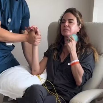 Luciana Gimenez faz fisioterapia após cirurgia de emergência