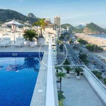 Cobertura triplex do Chopin, em Copacabana, é anunciada por R$ 35 milhões; veja fotos