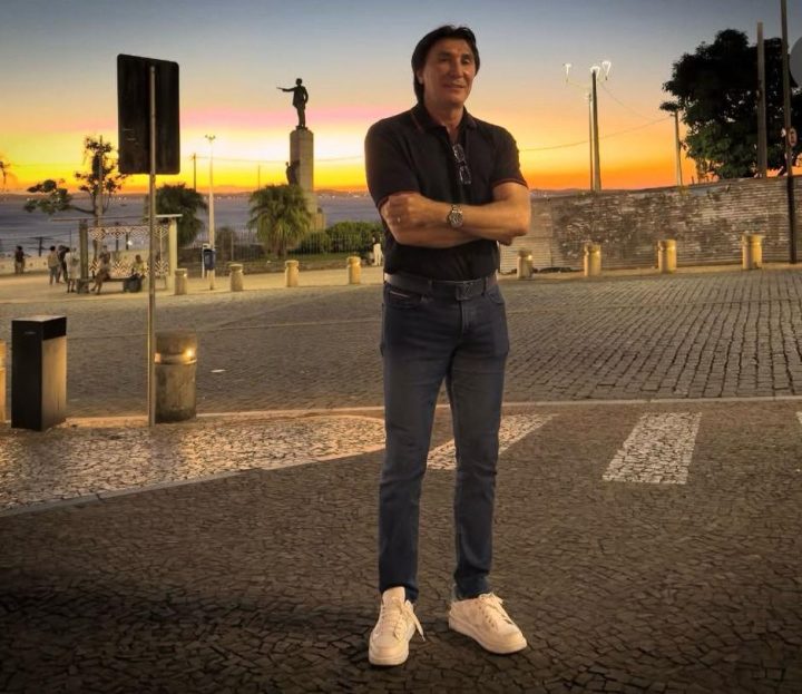 Dono de uma das maiores redes de ensino superior do Brasil, Janguiê Diniz circula por Salvador