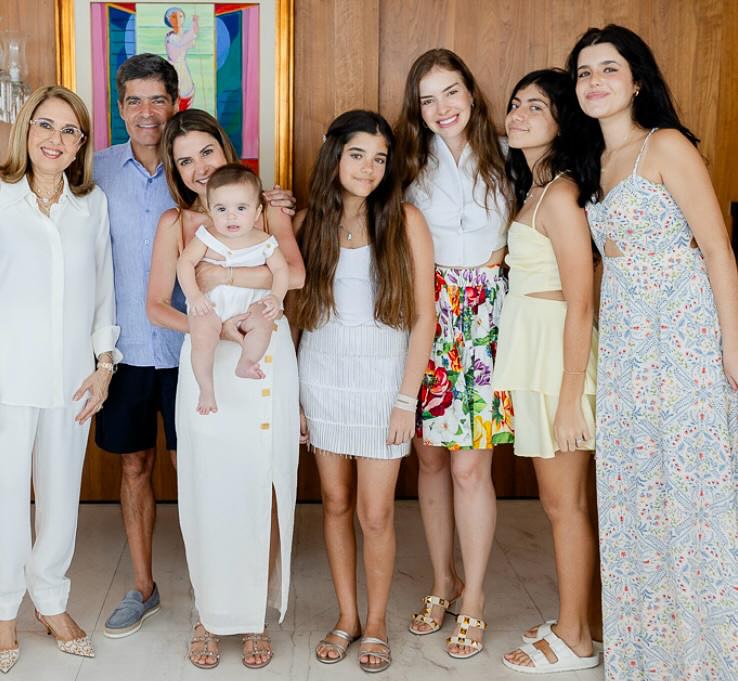 ACM Neto faz homenagem às mulheres da família: ‘Me inspiram todos os dias’