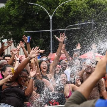 Deputado propõe proibir blocos de Carnaval em frente a igrejas e hospitais na Bahia