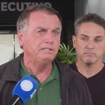 Bolsonaro aparece de surpresa no STF antes de julgamento sobre tentativa de golpe