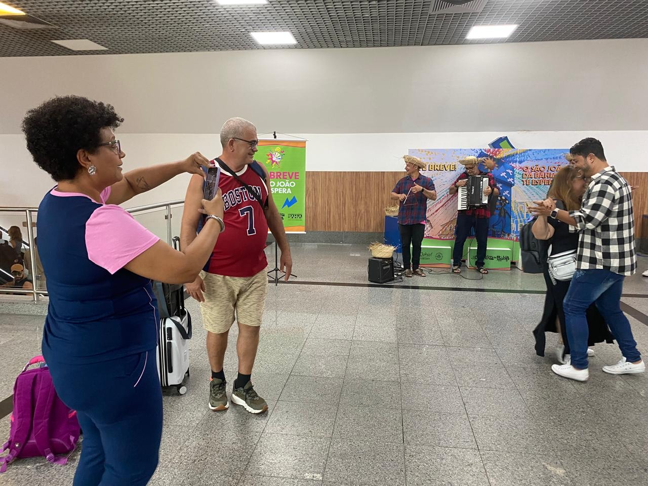 Carnaval: Setur-BA se despede dos turistas em clima de festa e convida para o São João da Bahia