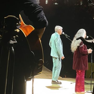 Caetano Veloso e Maria Bethânia encerram turnê conjunta com show em Porto Alegre