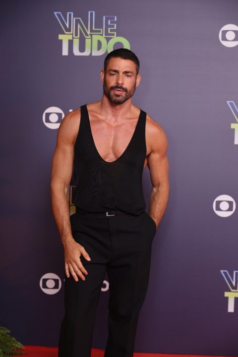 Cauã Reymond destaca característica de personagem no lançamento de Vale Tudo: ‘Ele não vale nada’